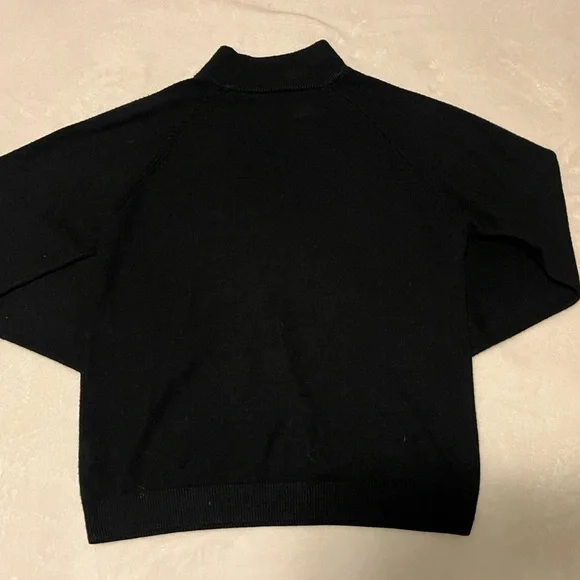 Turtle Neck - Picture 2 of 4